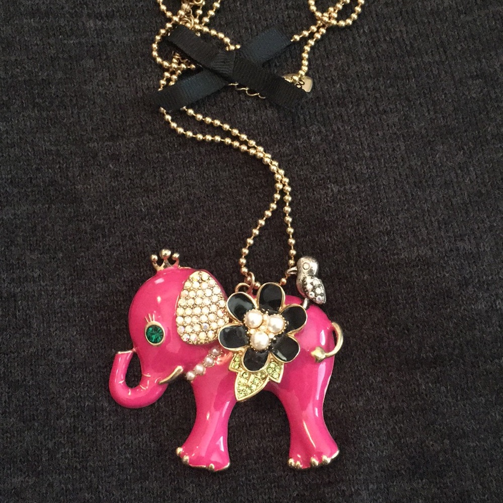 💥💥3/$10 Betsey Johnson Pink Elephant Necklace💥